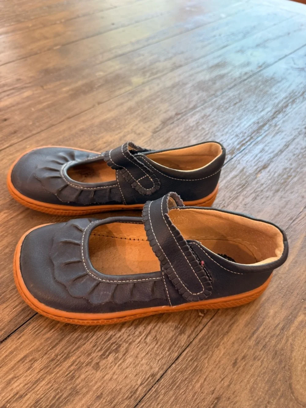 Livie & Luca Kids Size 1 Navy Leather Ruffle Mary Jane Shoes Comfort Flats